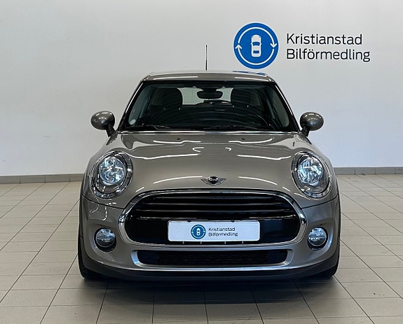 MINI Cooper 6 of 12