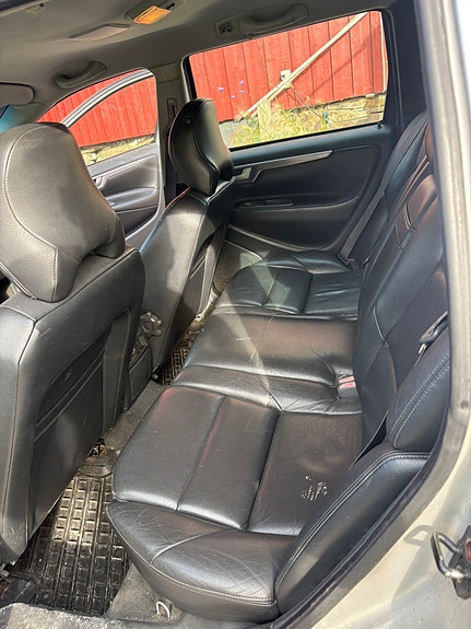 Volvo V70 4 of 4