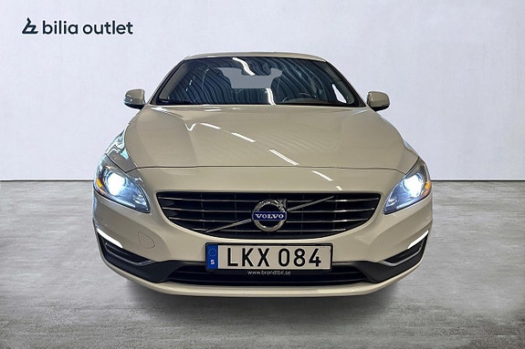 Volvo S60 6 of 30