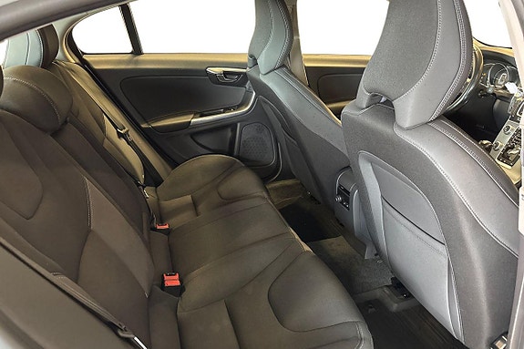 Volvo S60 21 of 30