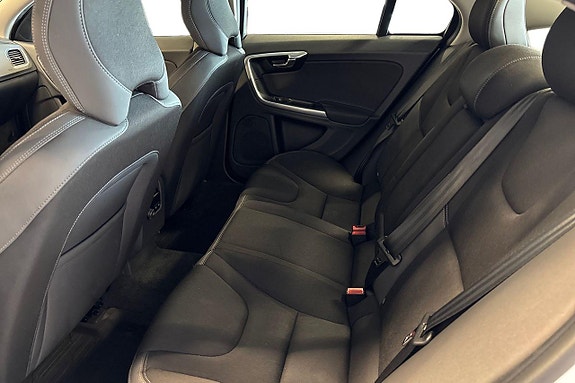 Volvo S60 22 of 30
