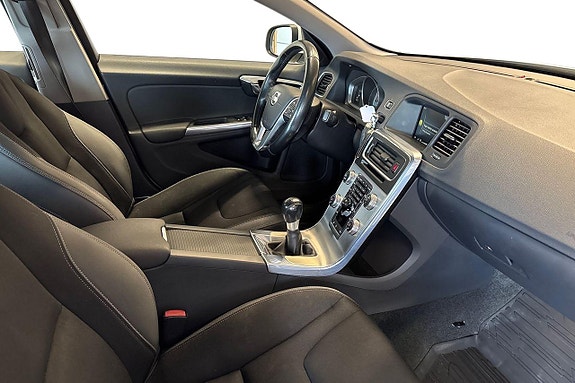 Volvo S60 13 of 30