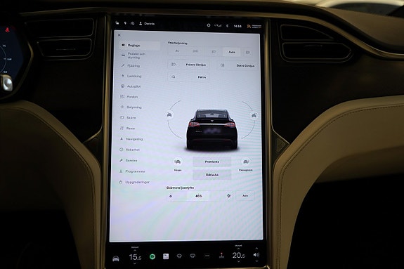 Tesla Model X 20 of 26