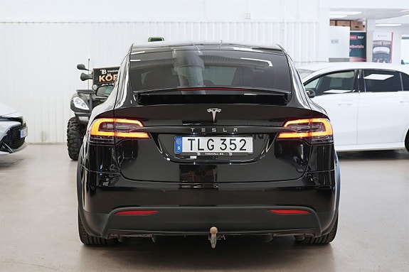 Tesla Model X 4 of 26