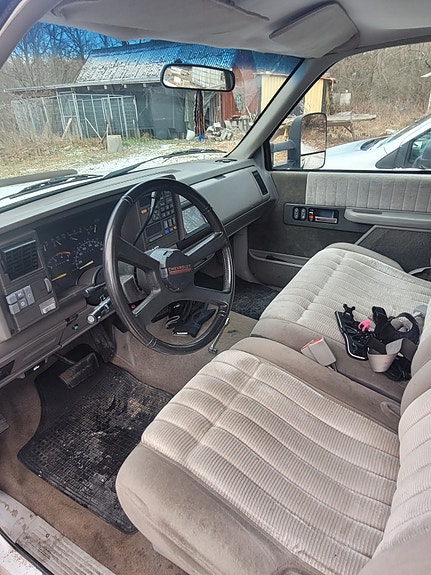 Chevrolet C2500 3 of 3