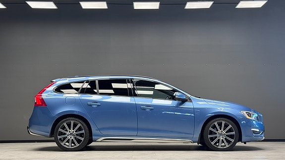 Volvo V60 4 of 16