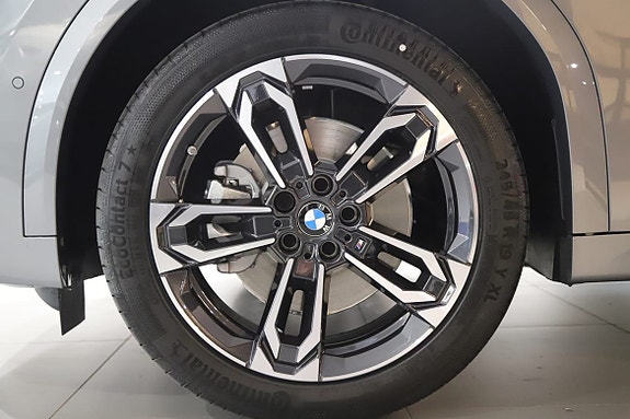 BMW iX2 4 of 9