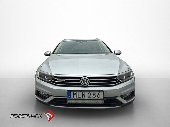 Volkswagen Passat Alltrack 2 of 30
