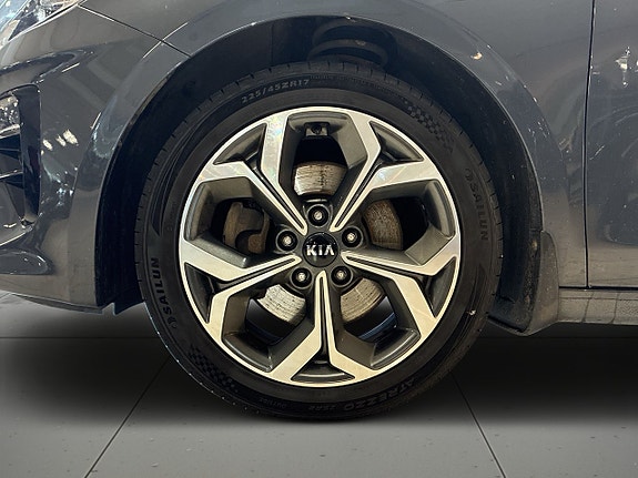 Kia Ceed 14 of 18