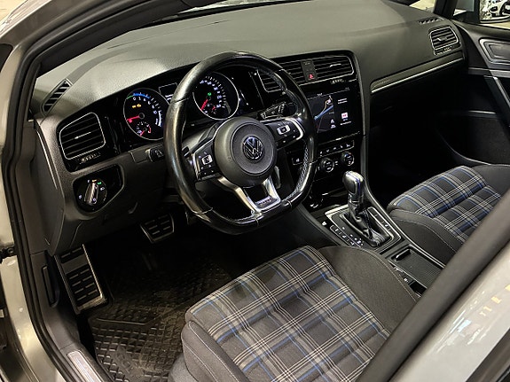 Volkswagen Golf I 14 of 25