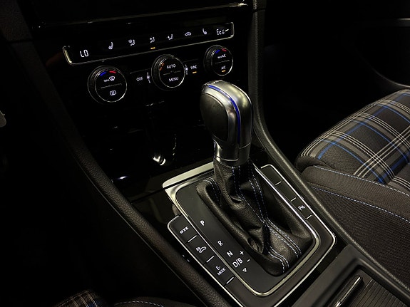 Volkswagen Golf I 19 of 25