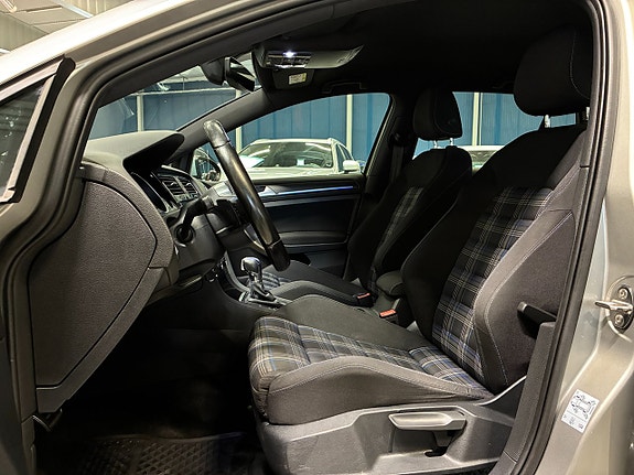 Volkswagen Golf I 13 of 25