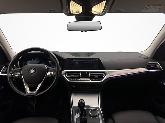 BMW 330e 12 of 30