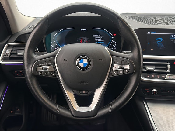 BMW 330e 13 of 30