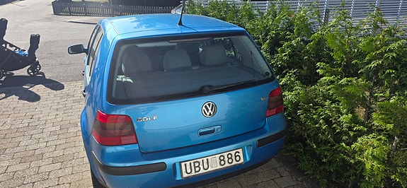 Volkswagen Golf IV 2 of 3