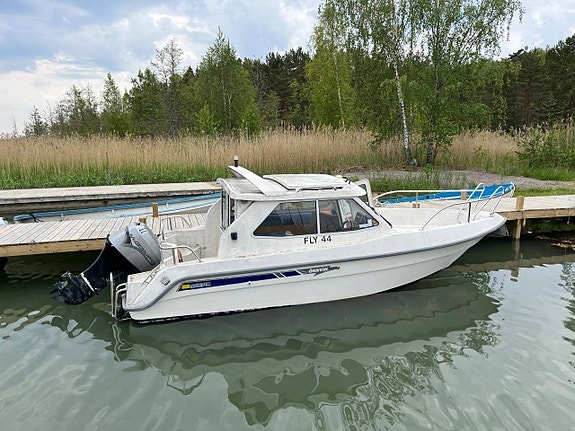 Vi köper och hämtar er båt innan upptagningen! Kontakta oss