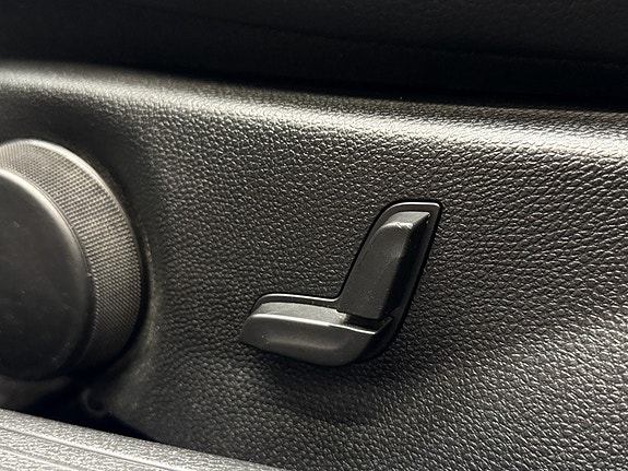 Mercedes-Benz C220 12 of 16
