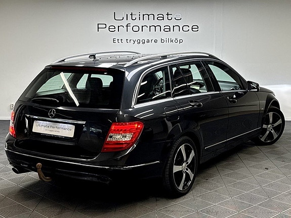 Mercedes-Benz C220 2 of 16