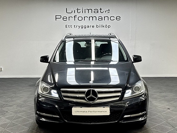 Mercedes-Benz C220 6 of 16