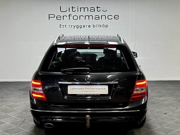 Mercedes-Benz C220 7 of 16