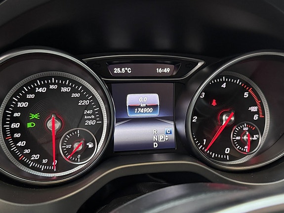 Mercedes-Benz CLA220 d 16 of 19
