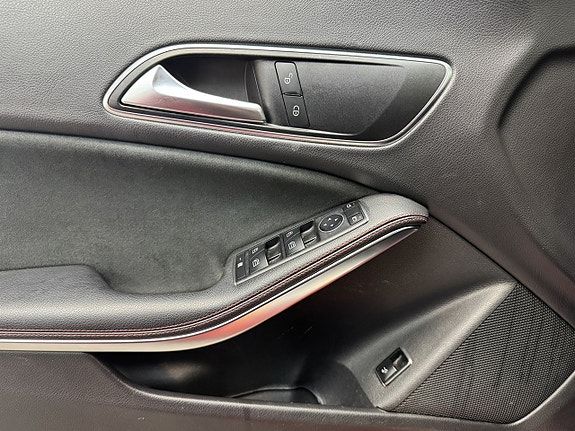 Mercedes-Benz CLA220 d 17 of 19