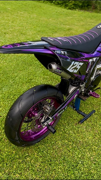 Kawasaki Kx125 2 of 4