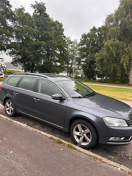 Volkswagen Passat 3 of 6