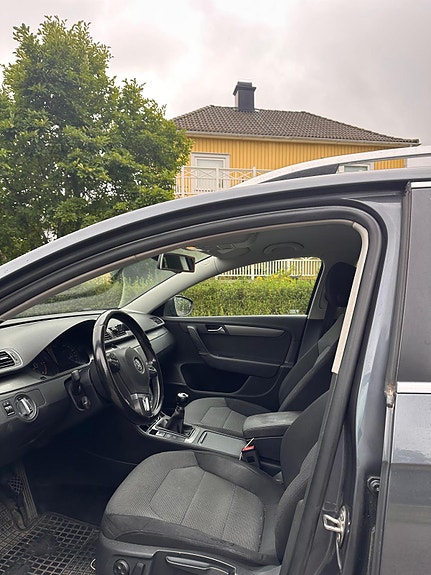 Volkswagen Passat 5 of 6