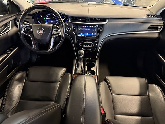 Cadillac XTS 11 of 22