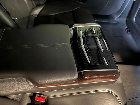 Cadillac XTS 10 of 22