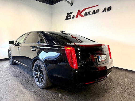Cadillac XTS 2 of 22