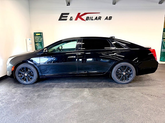Cadillac XTS 4 of 22