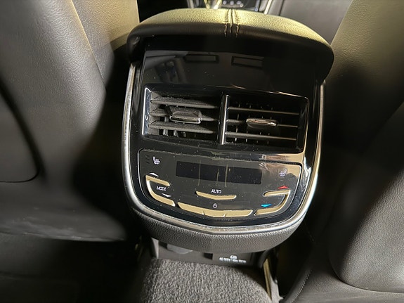Cadillac XTS 12 of 22