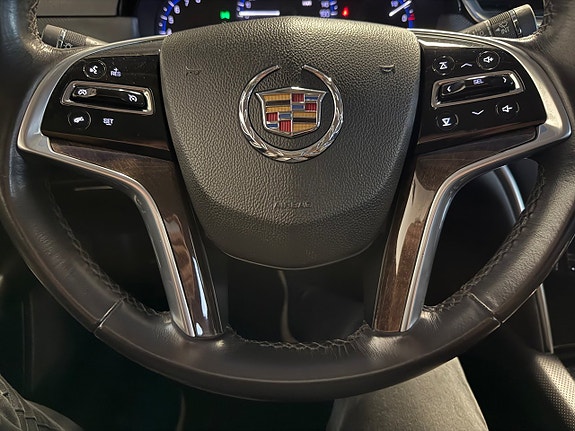 Cadillac XTS 17 of 22