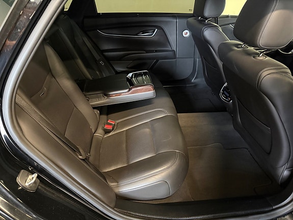 Cadillac XTS 9 of 22
