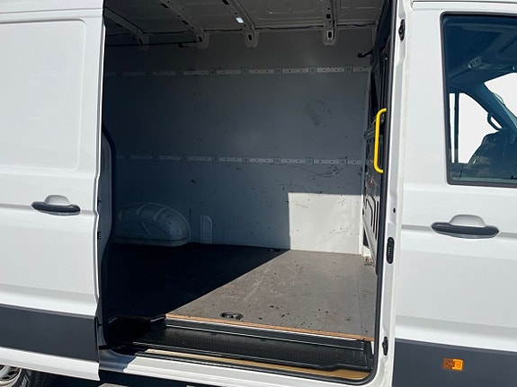 Volkswagen Crafter 6 of 15