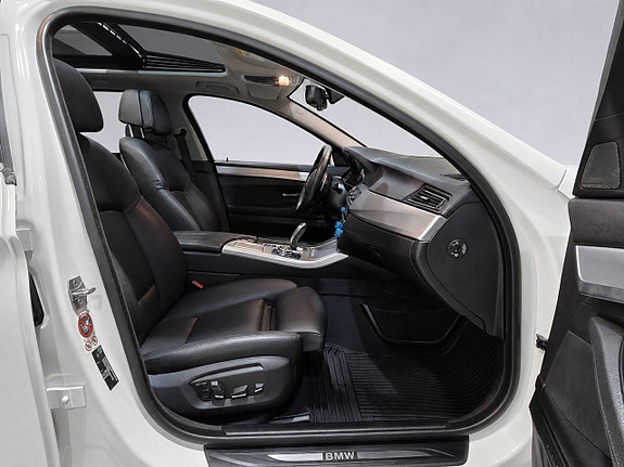 BMW 520d 16 of 28