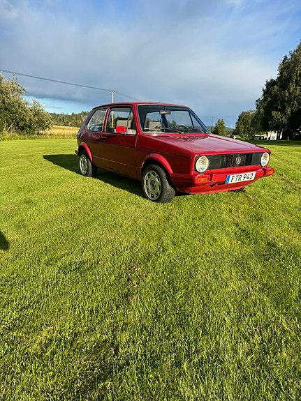 Volkswagen Golf I 2 of 7