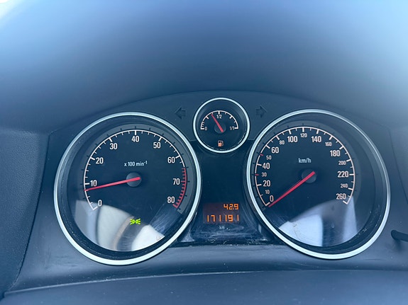 Opel Astra 8 of 10