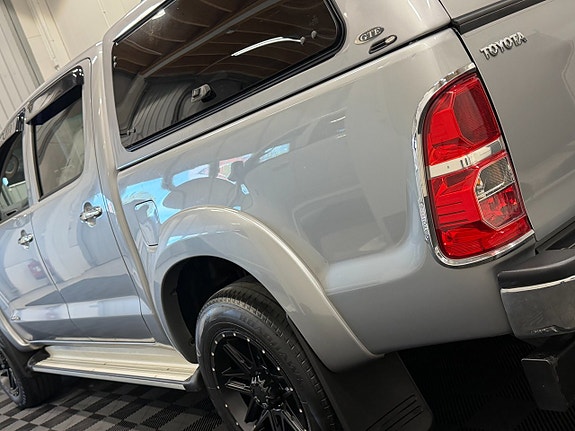 Toyota HiLux 18 of 30