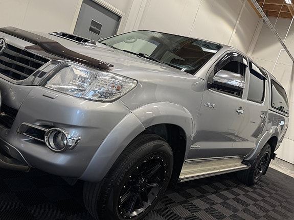 Toyota HiLux 17 of 30