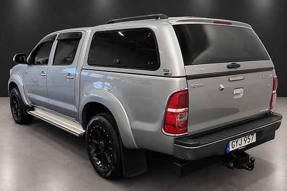 Toyota HiLux 3 of 30