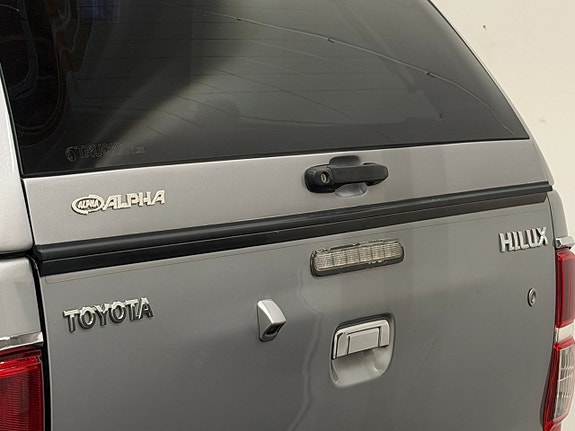 Toyota HiLux 12 of 30