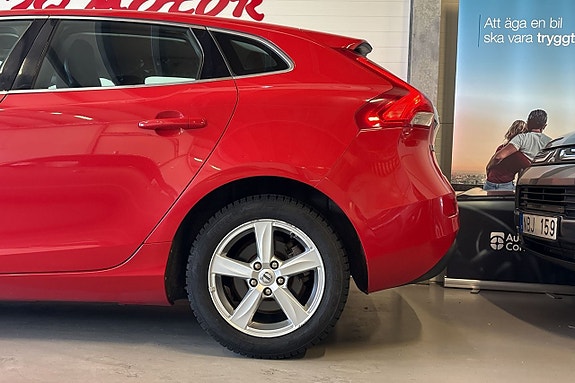 Volvo V40 6 of 20
