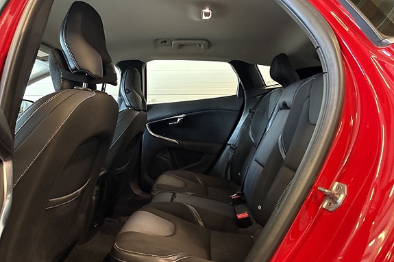 Volvo V40 10 of 20