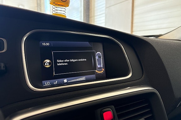 Volvo V40 15 of 20