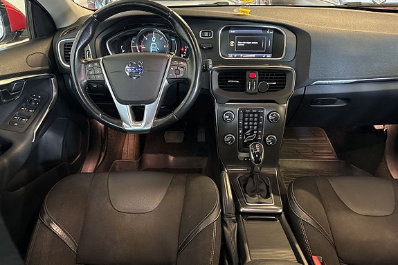 Volvo V40 18 of 20