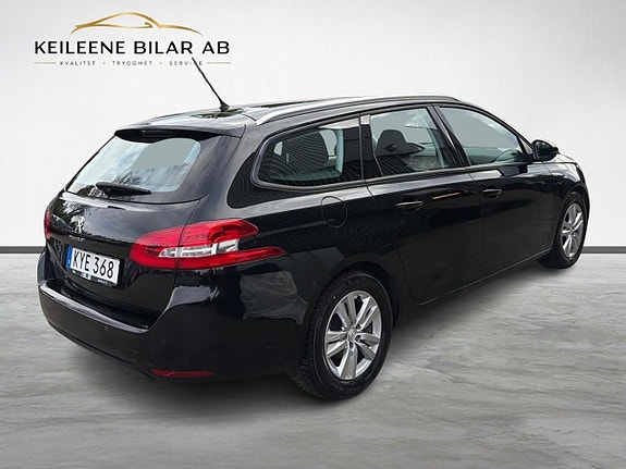 Peugeot 308 SW 8 of 21