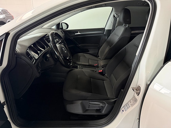 Volkswagen Golf VII 16 of 24